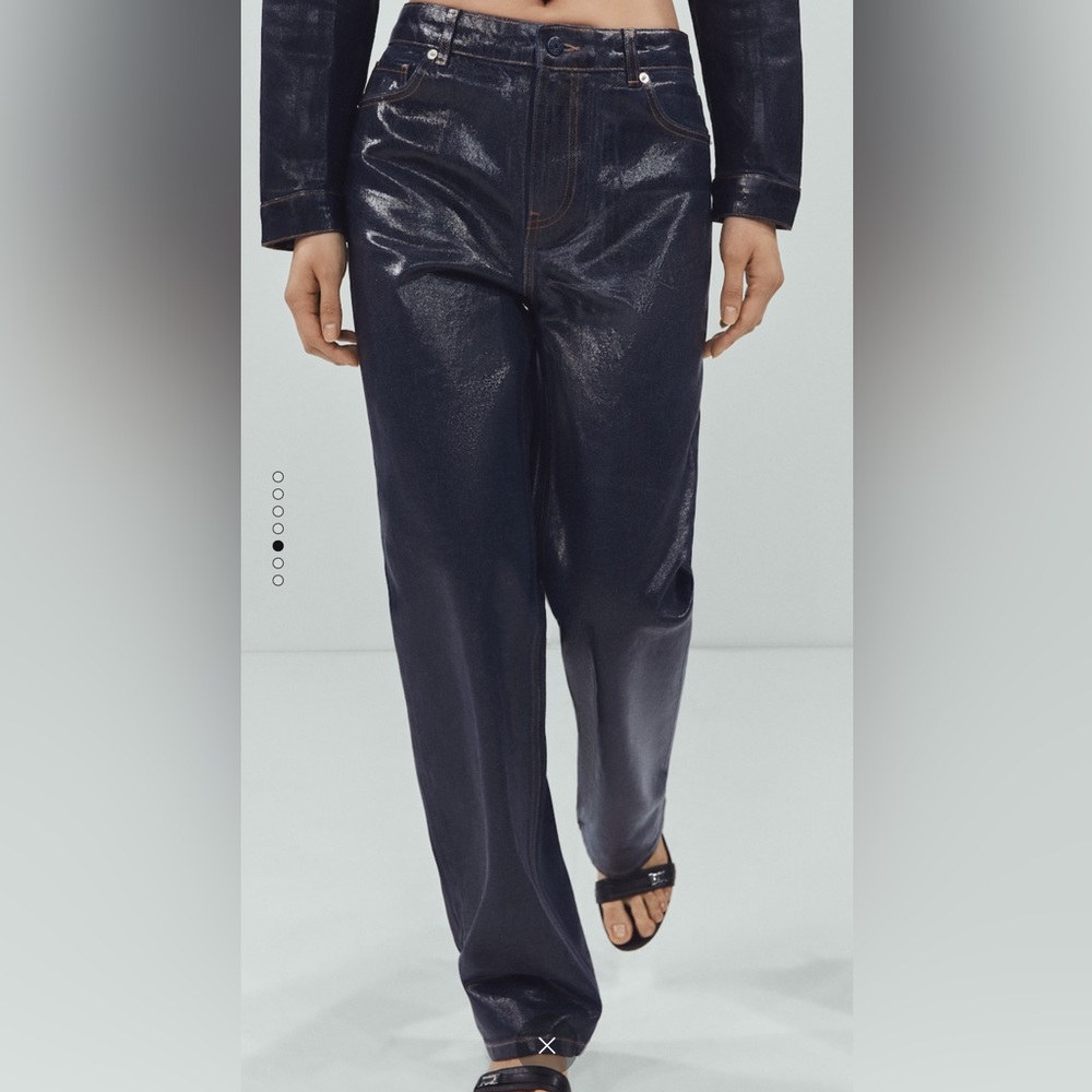 Mango HERITAGE COLLECTION
Straight foil jeans, size 4, foil blue jeans